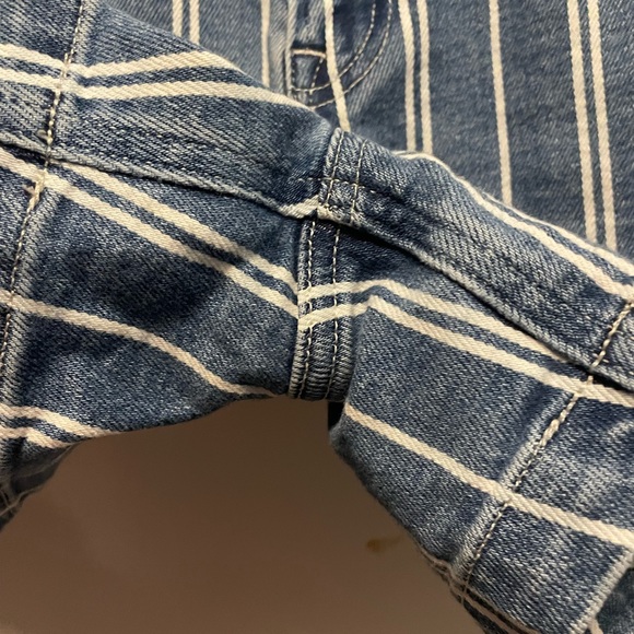 GAP Denim Mom Jean Shorts white Stripes Size 10/30 - Picture 9 of 12